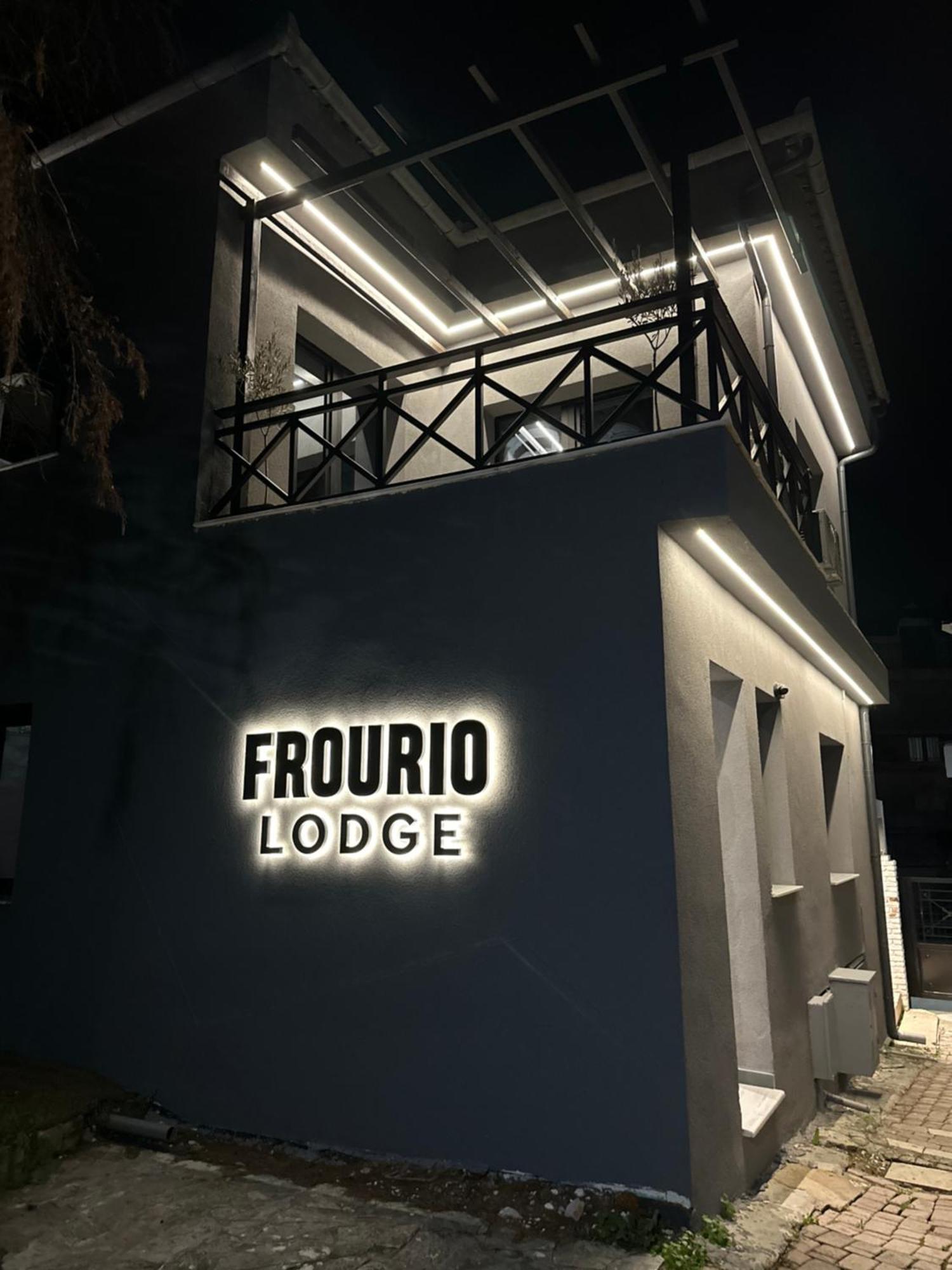 Frourio Lodge Α2 Лариса Екстериор снимка